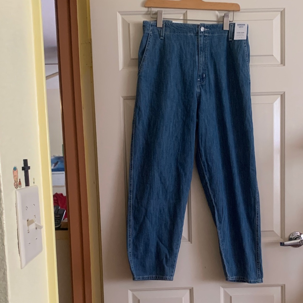 NWT Denizen from Levi's Relaxed Fit Blue Jeans